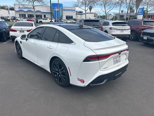 2023 Toyota Mirai Base