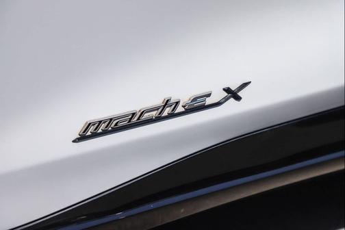 Space White Metallic 2022 Ford Mustang Mach-E Premium
