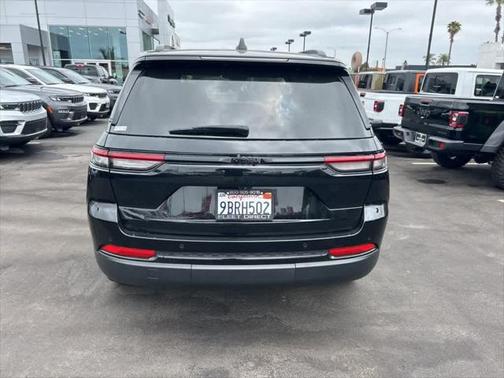 2022 Jeep Grand Cherokee Altitude