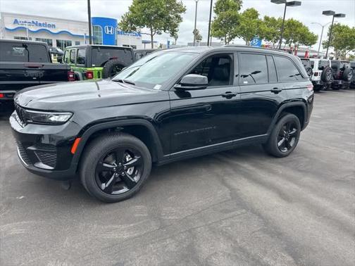 2022 Jeep Grand Cherokee Altitude