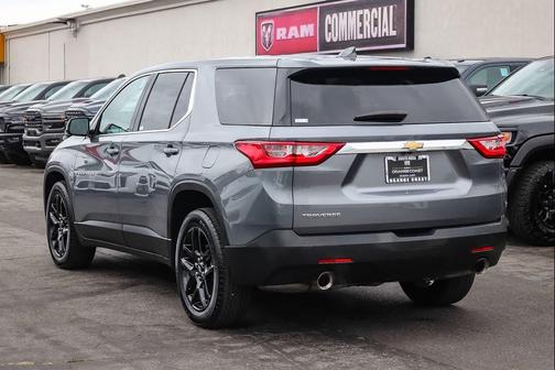 Satin Steel Metallic 2019 Chevrolet Traverse LS
