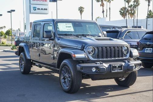 Granite Crystal Metallic Clearcoat 2026 Jeep Gladiator Sport S