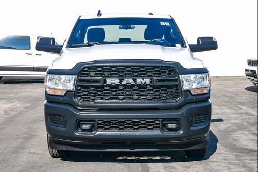 2022 RAM 2500 Tradesman Crew Cab 4x2 8' Box
