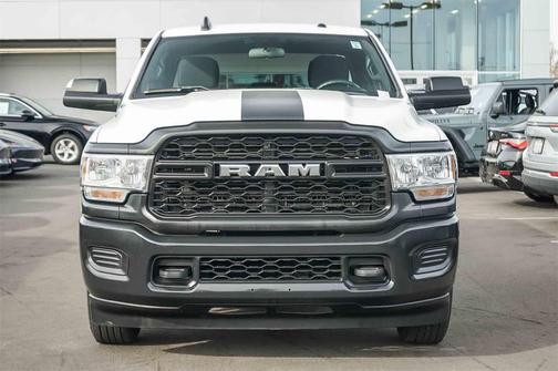 2022 RAM 2500 Tradesman Crew Cab 4x2 8' Box