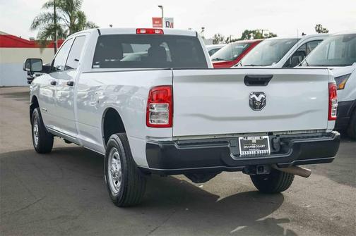 2022 RAM 2500 Tradesman Crew Cab 4x2 8' Box