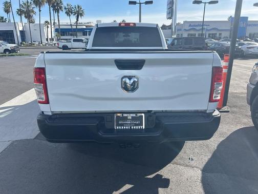 2022 RAM 2500 Tradesman Crew Cab 4x2 8' Box