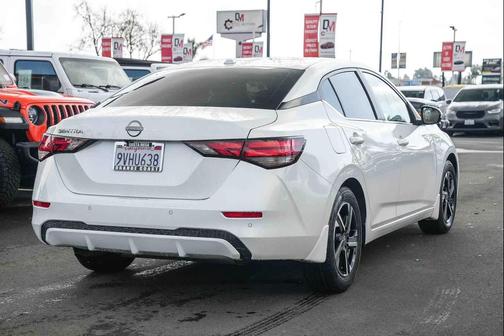 Aspen White Tricoat 2025 Nissan Sentra SV
