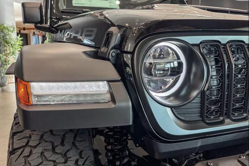 Black Clearcoat 2026 Jeep Wrangler 4-Door Moab 392 4x4
