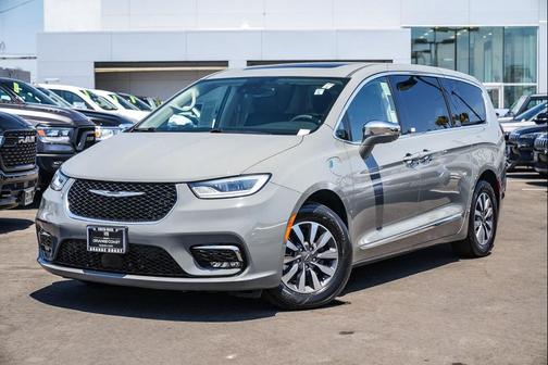 2022 Chrysler Pacifica Hybrid Limited