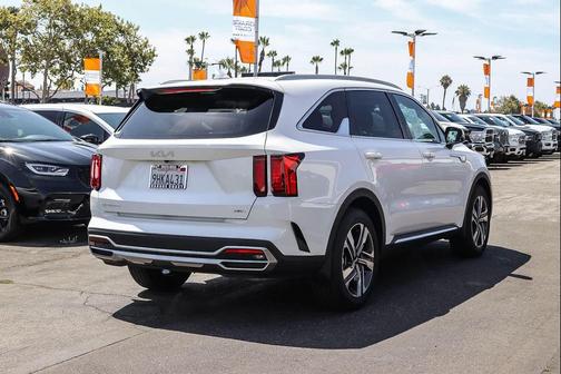 Snow White Pearl 2023 Kia Sorento Hybrid EX