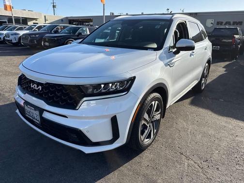 Snow White Pearl 2023 Kia Sorento Hybrid EX