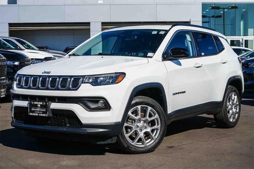 2022 Jeep Compass Latitude Lux