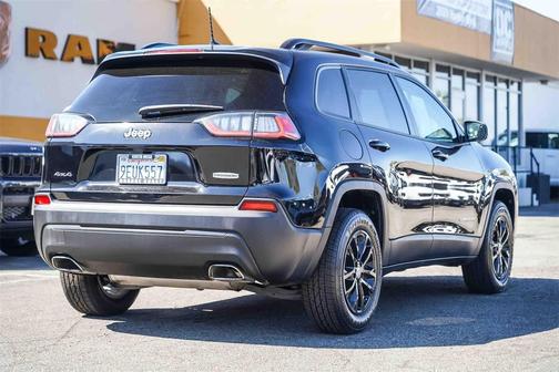 2022 Jeep Cherokee Latitude Lux