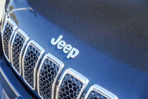 2022 Jeep Cherokee Latitude Lux