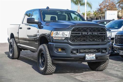 2019 RAM 2500 Tradesman Crew Cab 4x4 6'4' Box