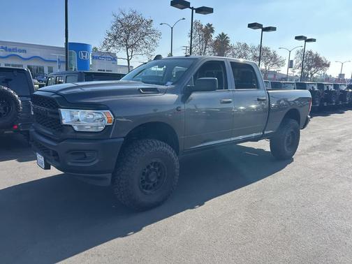 2019 RAM 2500 Tradesman Crew Cab 4x4 6'4' Box