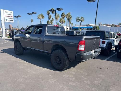 2019 RAM 2500 Tradesman Crew Cab 4x4 6'4' Box