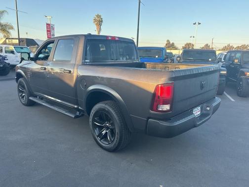 2023 RAM 1500 Classic Warlock Crew Cab 4x4 5'7' Box