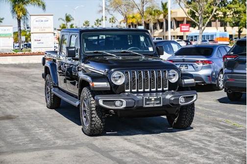2022 Jeep Gladiator Overland