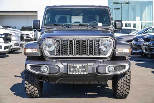 2025 Jeep Gladiator High Tide