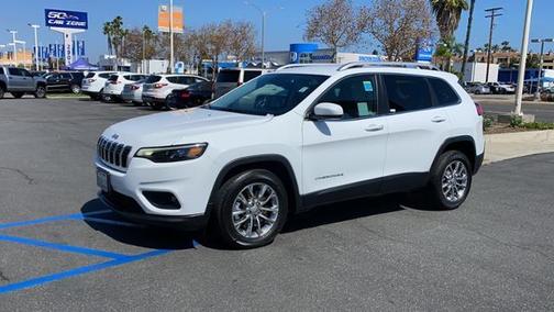 Photo 1 of 31 of 2021 Jeep Cherokee Latitude Lux
