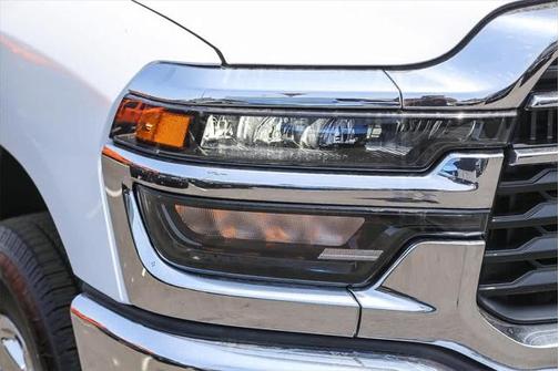 2025 RAM 2500 Tradesman Regular Cab 4x2 8' Box