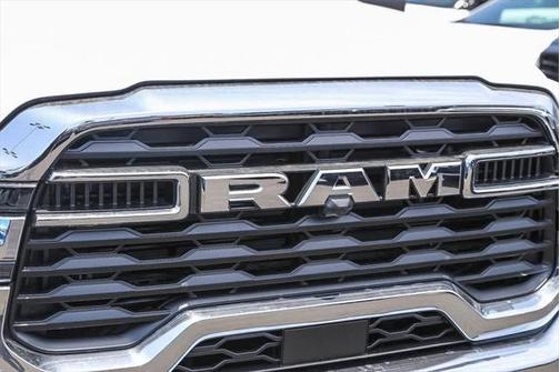 2025 RAM 2500 Tradesman Regular Cab 4x2 8' Box