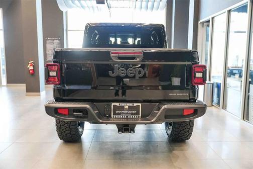 2025 Jeep Gladiator Big Bear
