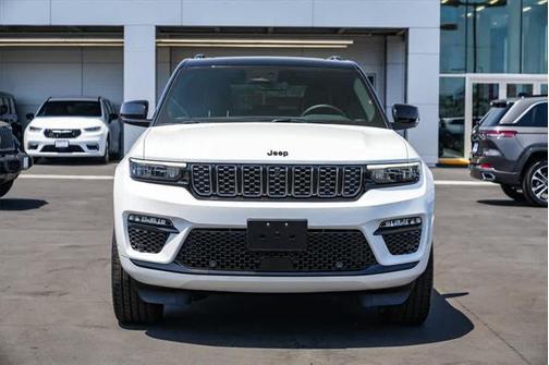 2025 Jeep Grand Cherokee Summit