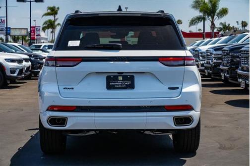 2025 Jeep Grand Cherokee Summit