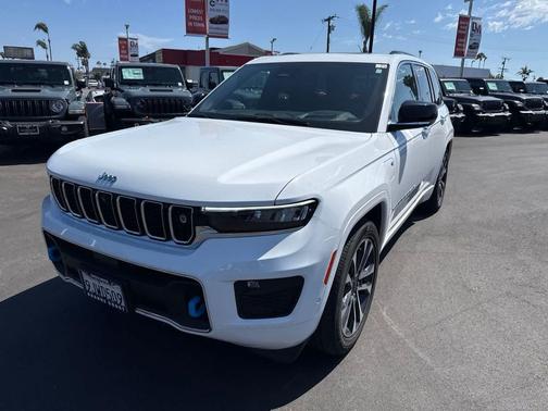 Bright White Clearcoat 2023 Jeep Grand Cherokee 4xe Overland