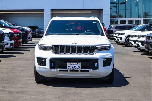 Bright White Clearcoat 2023 Jeep Grand Cherokee 4xe Overland