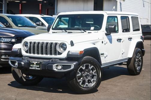 2025 Jeep Wrangler 4-Door Sahara 4x4