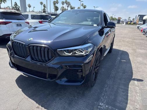 Carbon Black Metallic 2023 BMW X6 xDrive40i