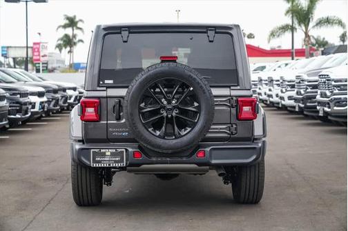 2025 Jeep Wrangler 4xe Sahara