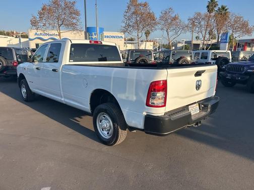 2022 RAM 2500 Tradesman Crew Cab 4x2 8' Box