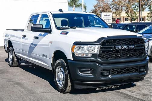 2022 RAM 2500 Tradesman Crew Cab 4x2 8' Box