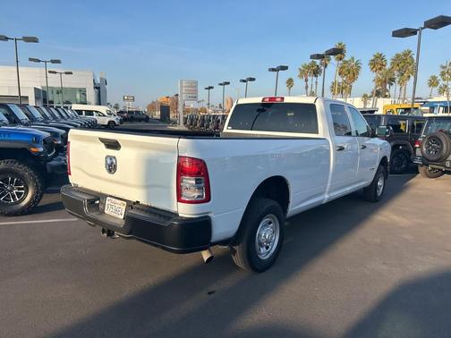 2022 RAM 2500 Tradesman Crew Cab 4x2 8' Box
