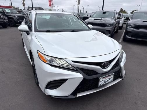 Wind Chill Pearl 2020 Toyota Camry XSE