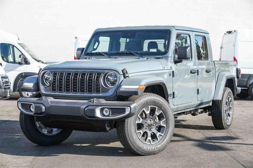 2025 Jeep Gladiator Sport S
