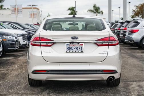 2018 Ford Fusion Hybrid SE