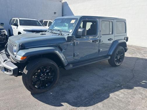 2025 Jeep Wrangler 4xe Sahara