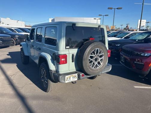 2024 Jeep Wrangler 4-Door Sahara 4x4