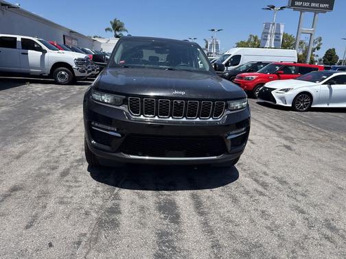Diamond Black Crystal Pearlcoat 2023 Jeep Grand Cherokee 4xe Base