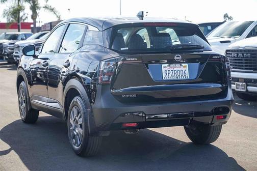 2025 Nissan Kicks S