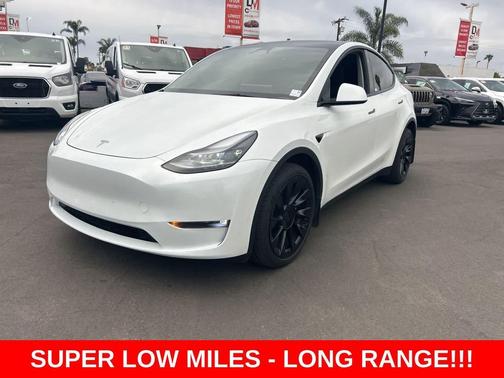 Pearl White Multi-Coat 2024 Tesla Model Y Long Range Dual Motor All-Wheel Drive