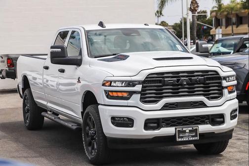 Bright White Clearcoat 2026 RAM 2500 Black Express Crew Cab 4x4 8' Box