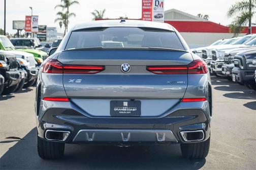 2025 BMW X6 xDrive40i