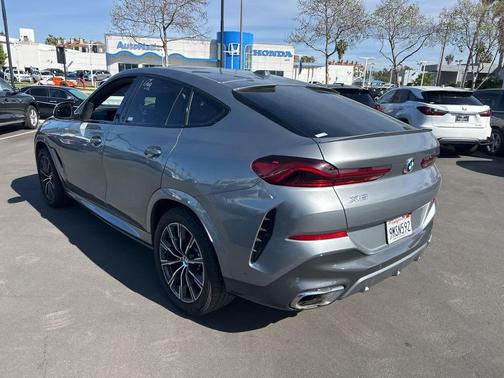 2025 BMW X6 xDrive40i