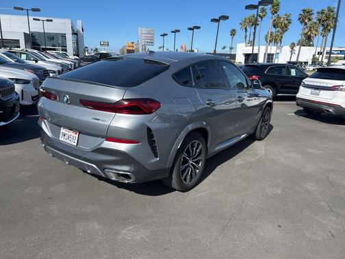 2025 BMW X6 xDrive40i